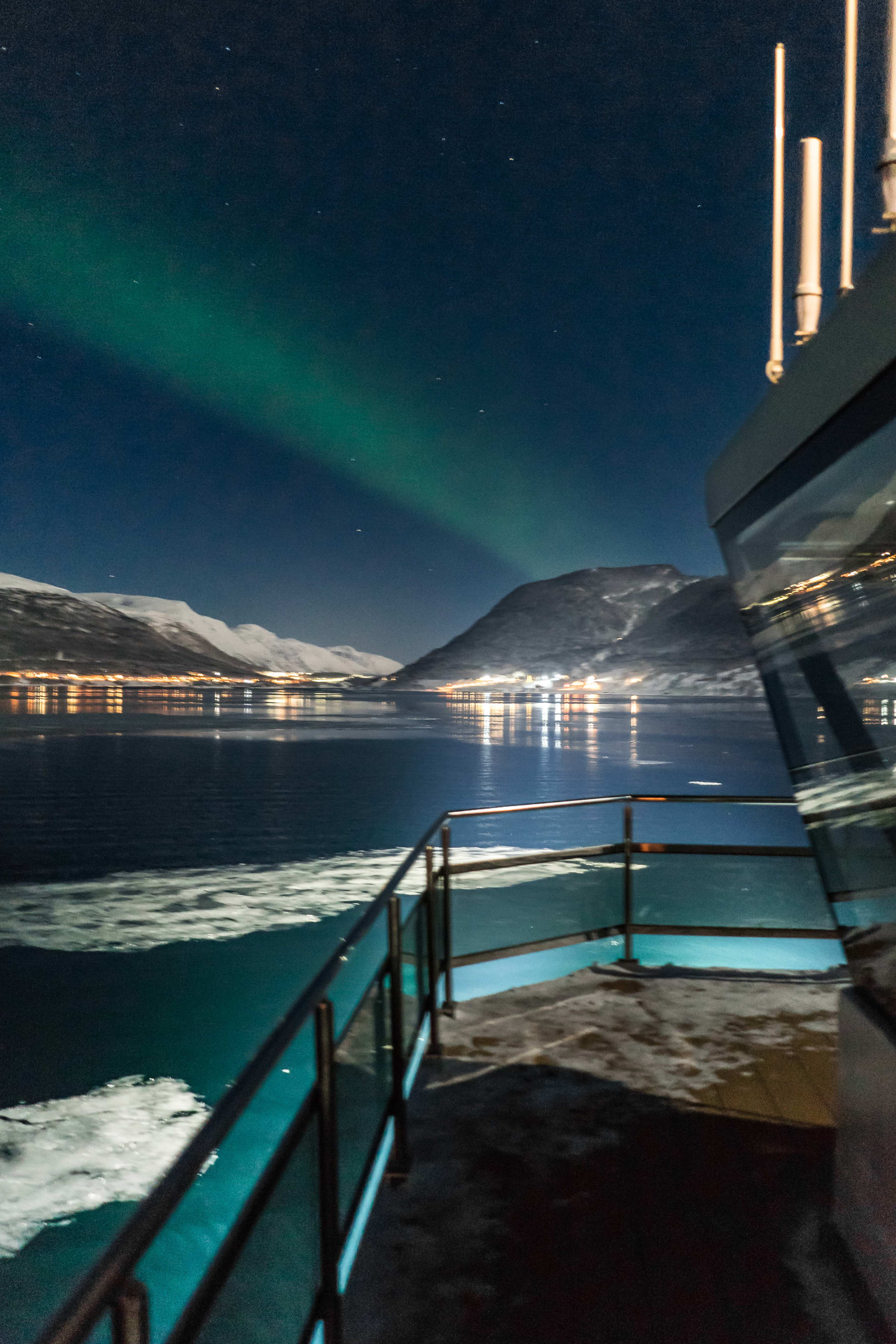 northern lights dinner cruise